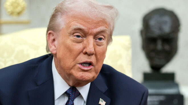 τραμπ-ο-στάρμερ-δεν-είναι-τσώρτσιλ-564106213