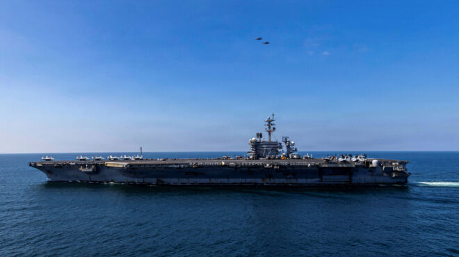 το-ιράν-απειλεί-να-πλήξει-το-uss-abraham-lincoln-αν-πλη-564149485