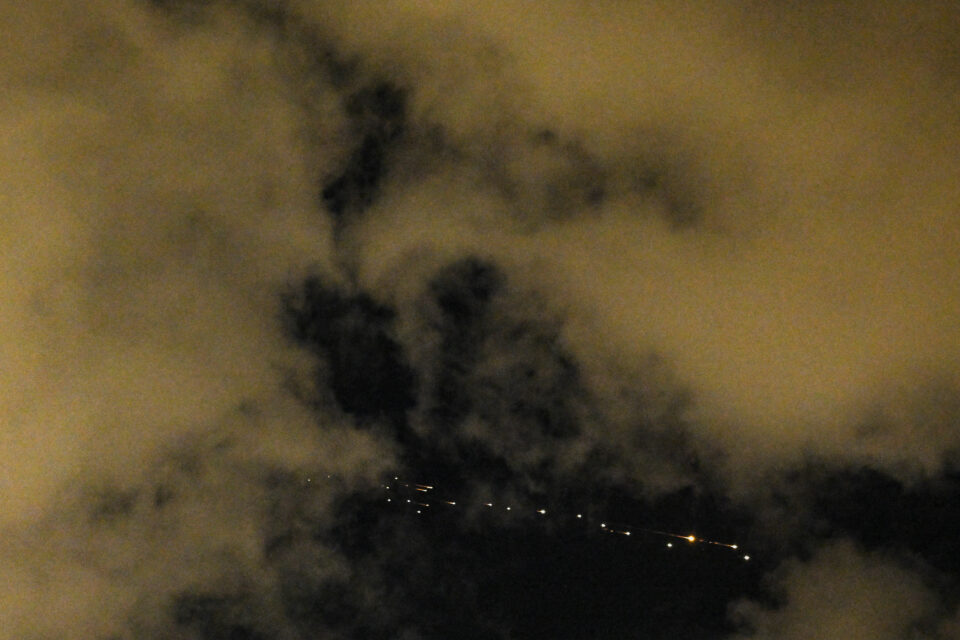 Ιράν: Τι είναι οι πύραυλοι διασποράς που τρυπούν την αεράμυνα του Ισραήλ-1