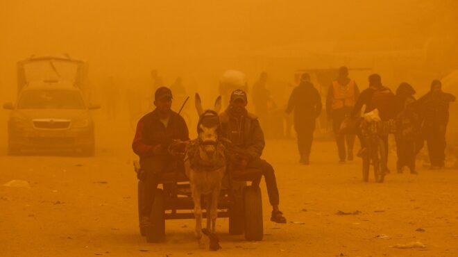 αμμοθύελλα-σάρωσε-τη-γάζα-προειδοπο-564126685