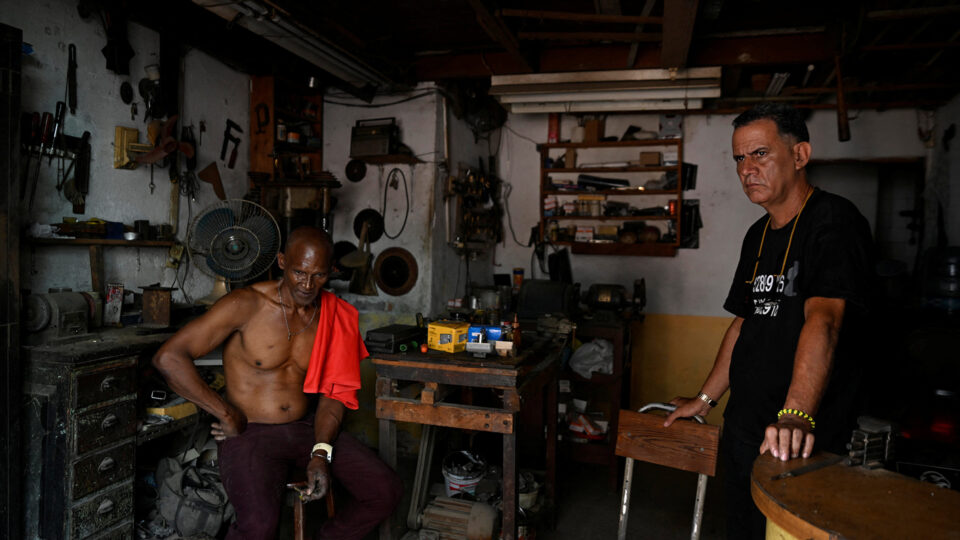 Κούβα: Η Αβάνα στο σκοτάδι μέσα από 10 φωτογραφίες-7