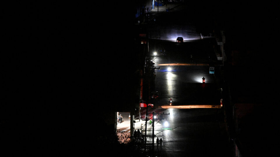 Κούβα: Η Αβάνα στο σκοτάδι μέσα από 10 φωτογραφίες-8