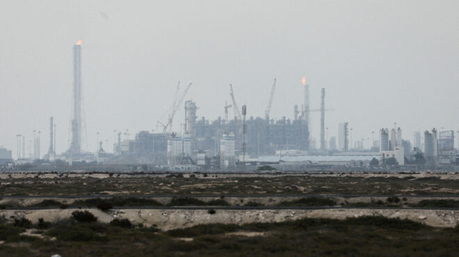 ο-περσικός-φλέγεται-οι-αγορές-κλονίζο-564134485