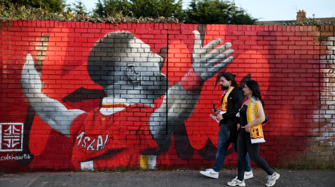 και-τώρα-ποιος-θα-μπει-στα-παπούτσια-το-564146836