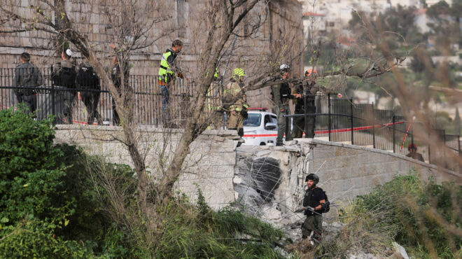 ιερουσαλήμ-θραύσματα-ιρανικού-πυραύ-564136075