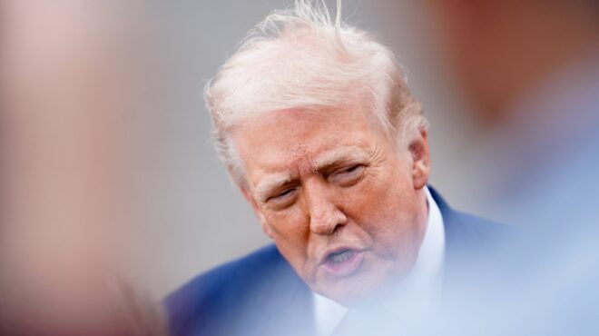 εντός-και-εκτός-ο-ντόναλντ-τραμπ-για-τη-564143647