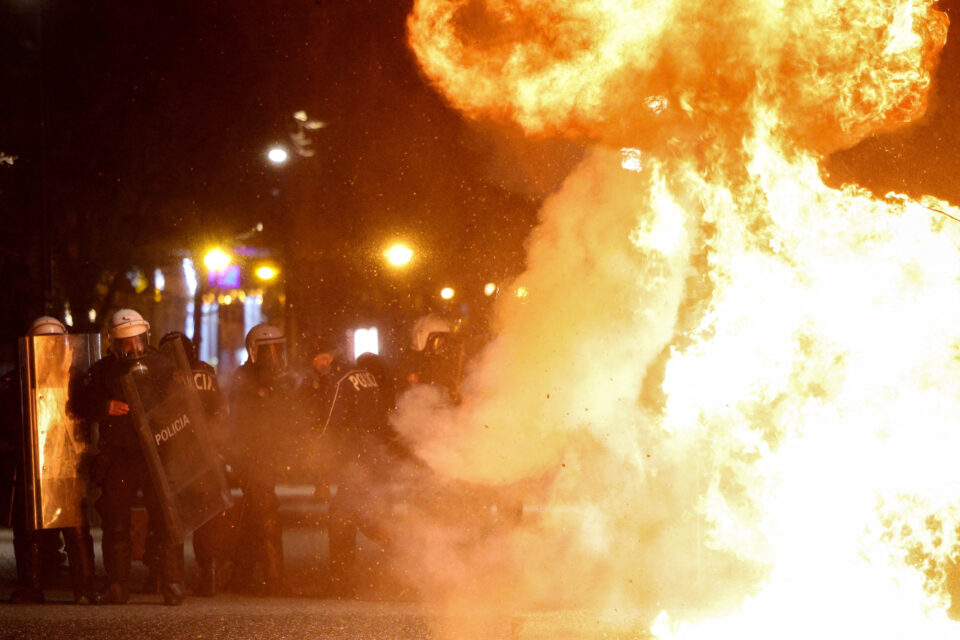 Αλβανία: Νέα βίαιη αντικυβερνητική διαδήλωση στα Τίρανα – Ζητούν την παραίτηση Ράμα-1