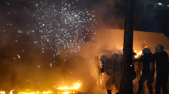 αλβανία-νέα-βίαιη-αντικυβερνητική-δι-564139516