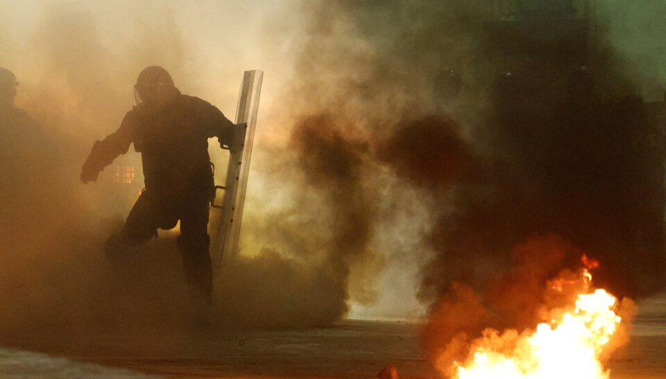 Αλβανία: Νέα βίαιη αντικυβερνητική διαδήλωση στα Τίρανα – Ζητούν την παραίτηση Ράμα-3