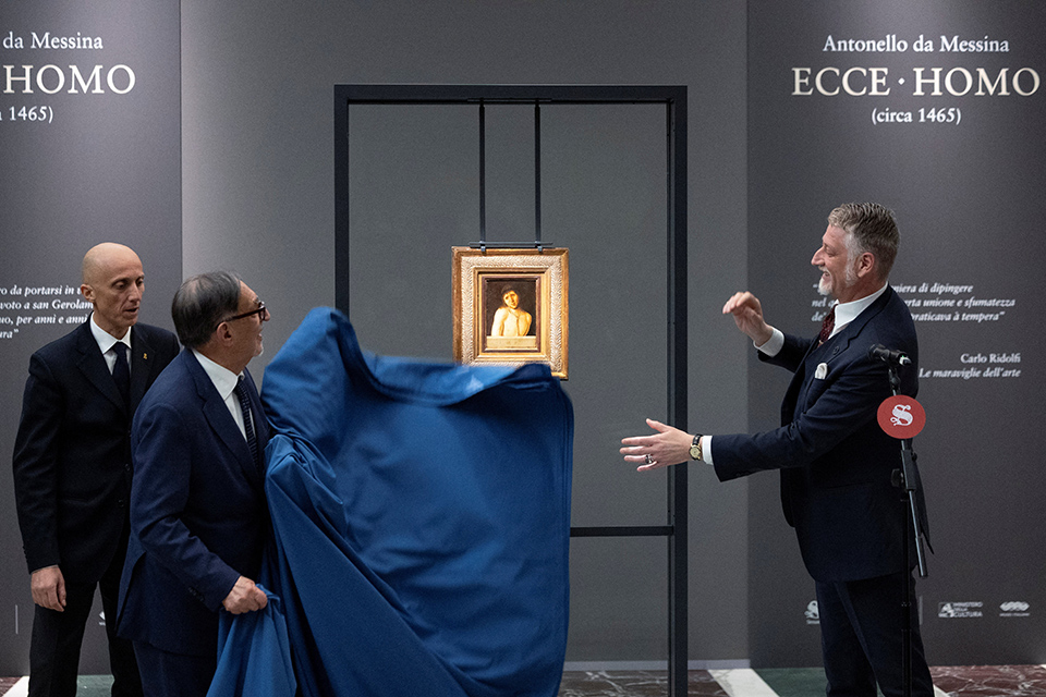 Δεν είναι πάντα μουσάτοι, ούτε αξιωματούχοι-3