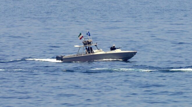 τα-στενά-του-ορμούζ-ως-μοχλός-πίεσης-απ-564105043