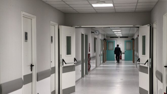 κρήτη-στο-νοσοκομείο-δύο-αδελφές-που-π-564123898