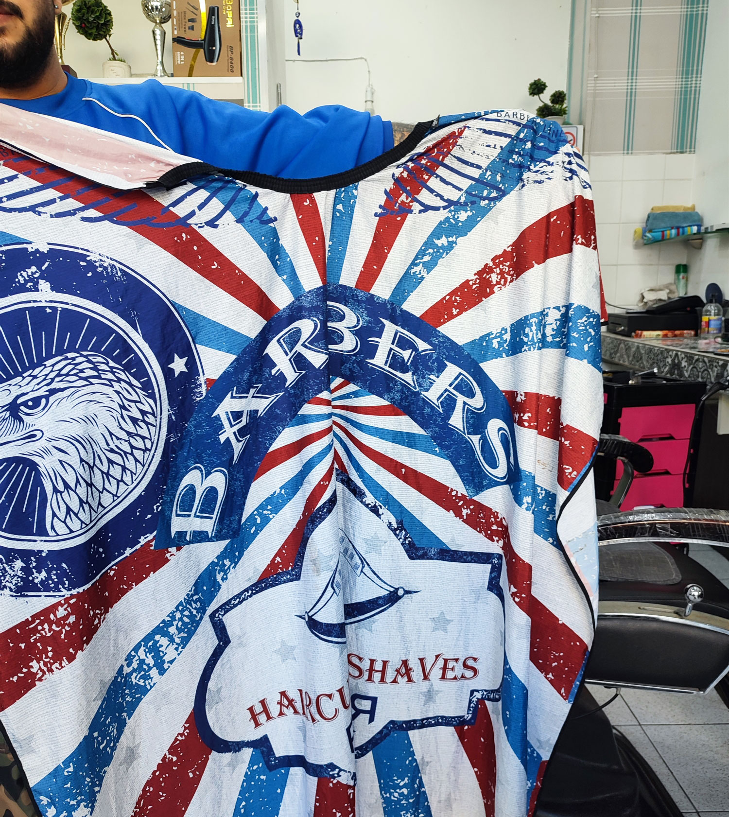 Η «Κ» στα ιρανικά στέκια της Αθήνας: Αζαντί στα ιρανικά σημαίνει ελευθερία  -1