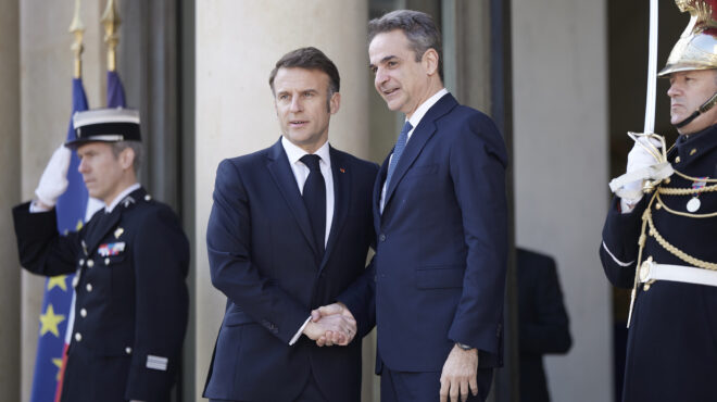 επικοινωνία-μητσοτάκη-μακρόν-συντ-564109300