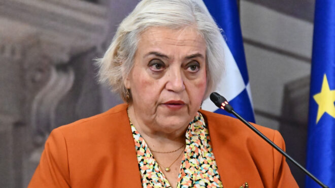 εντός-και-εκτός-η-ελευθερία-της-ναυσιπ-564114031