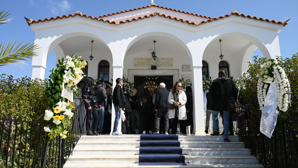 Το «τελευταίο αντίο» στον Γιώργο Μαρίνο [φωτογραφίες]-5