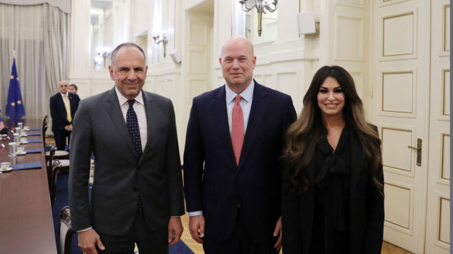 συνάντηση-γεραπετρίτη-με-τον-μόνιμο-α-564132337