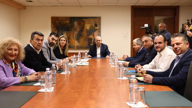 τ-θεοδωρικάκος-σε-βενζινοπώλες-αναγ-564133882