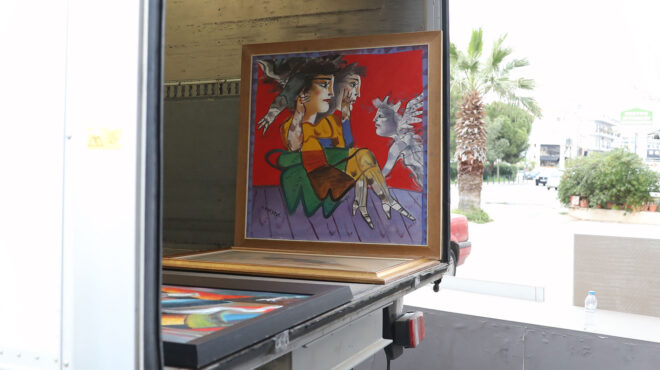 ελεύθερος-ο-γκαλερίστας-διασύρομα-564142126