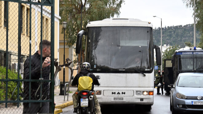 στον-εισαγγελέα-οι-22-για-τις-απάτες-ε-564141694