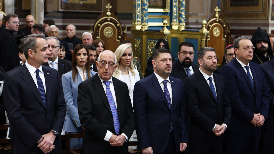 25η Μαρτίου: Μεγαλειώδης η στρατιωτική παρέλαση στην Αθήνα [φωτογραφίες]-12