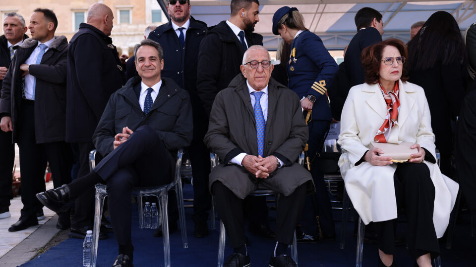 25η Μαρτίου: Μεγαλειώδης η στρατιωτική παρέλαση στην Αθήνα [φωτογραφίες]-9