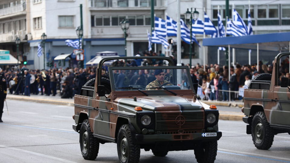 25η Μαρτίου: Μεγαλειώδης η στρατιωτική παρέλαση στην Αθήνα [φωτογραφίες]-8