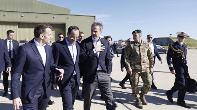 στενά-του-ορμούζ-η-αθήνα-δεν-θα-μετάσχ-564129421