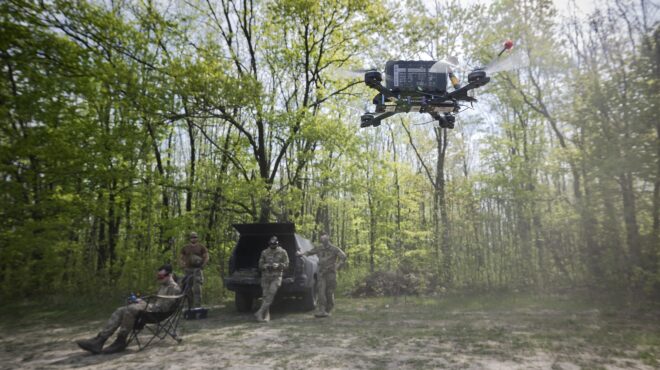 μπερνάρ-ανρί-λεβί-η-εκδίκηση-των-ουκ-564137449