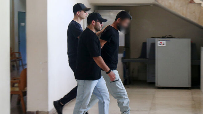 πλησίασε-και-έριξε-ευθεία-βολή-564151987