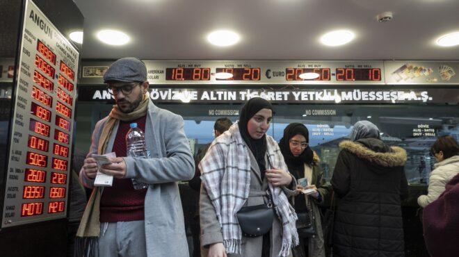 η-τουρκία-δαπάνησε-σε-11-μέρες-12-δισ-δολ-γ-564119011