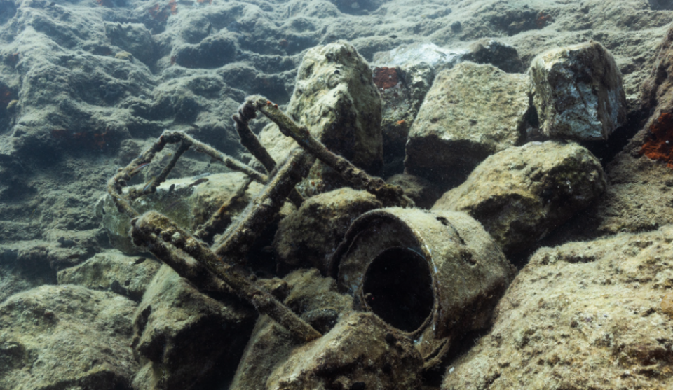 Αγκίστρι: Μια χωματερή στον βυθό της θάλασσας-7