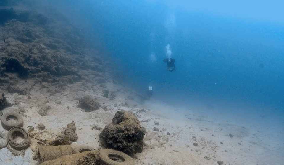 Αγκίστρι: Μια χωματερή στον βυθό της θάλασσας-3