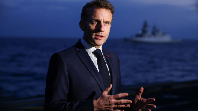 ο-μακρόν-και-ο-τρόμος-του-ορμούζ-564126976