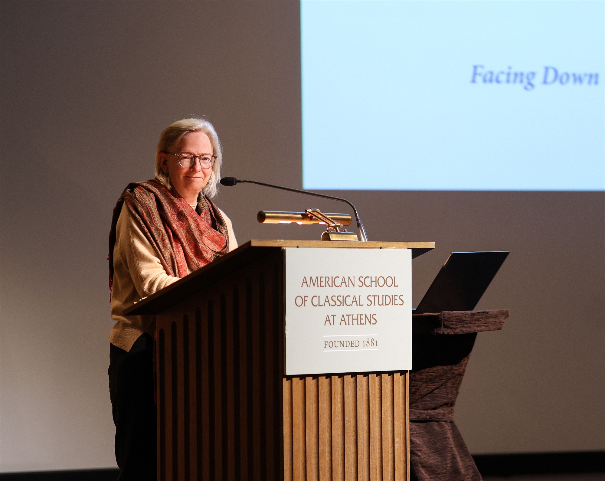 Στην καθηγήτρια Αρχαίας Ιστορίας Ιντιθ Χολ το φετινό βραβείο του International Hellenic Prize-3