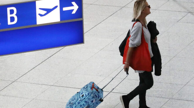 μικρή-αύξηση-επιβατικής-κίνησης-αναμ-564143884