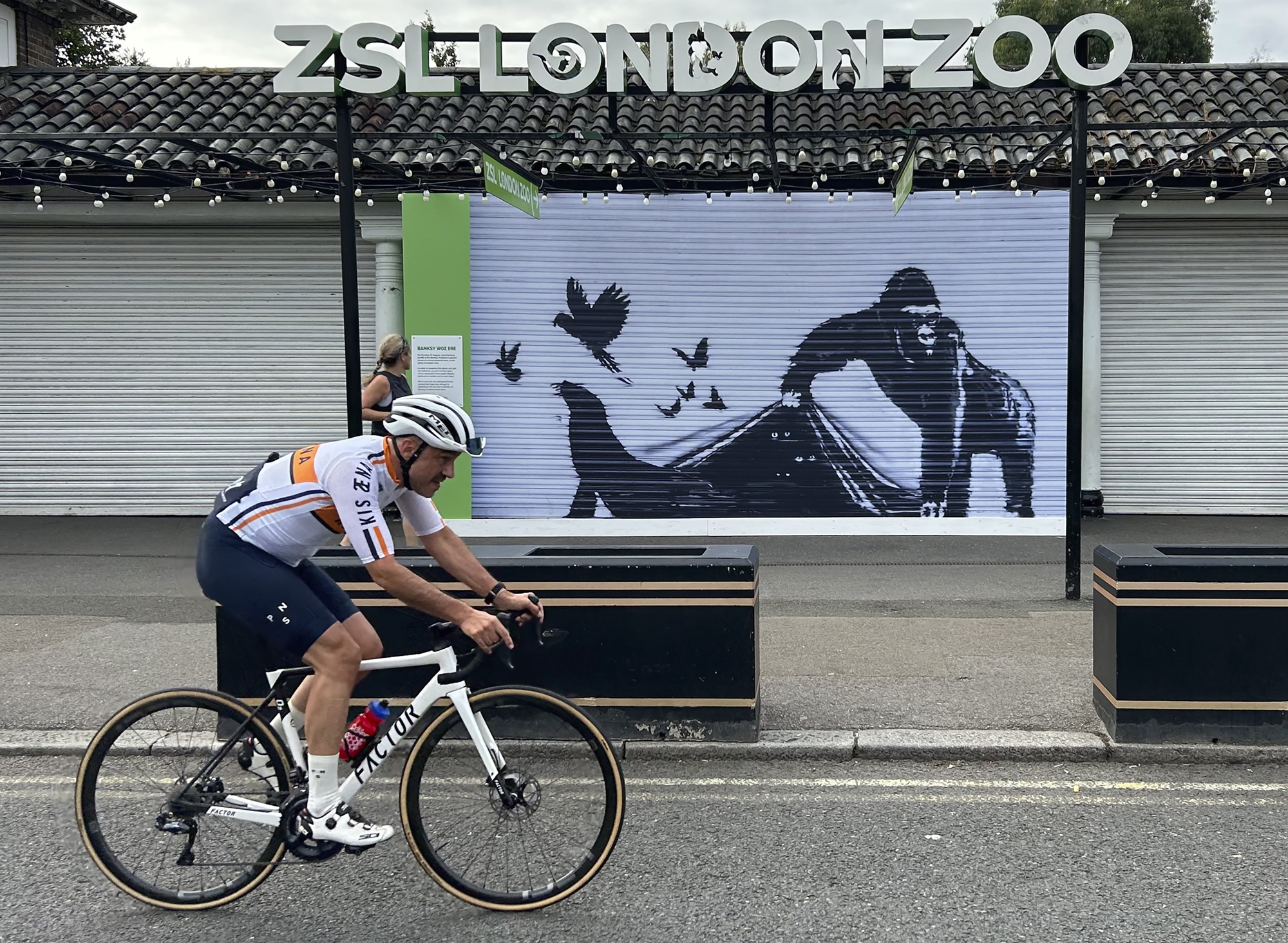 Μπάνκσι: Η πρόκληση και η γοητεία της ανωνυμίας-1