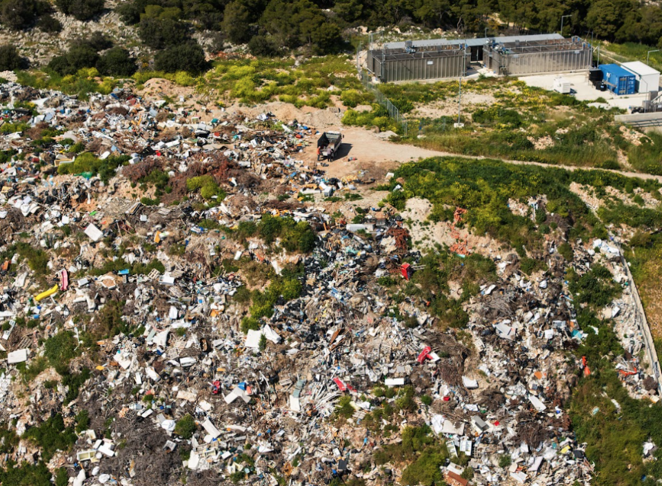 Αγκίστρι: Μια χωματερή στον βυθό της θάλασσας-8