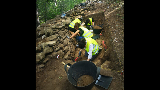 εννέα-αργολικά-αγγεία-επιστρέφουν-στ-564107467