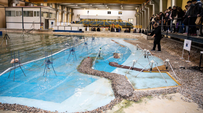 κρας-τεστ-λιμανιών-μέσα-σε-δεξαμενές-564141670