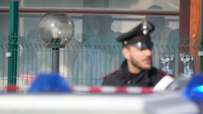 ιταλία-τέσσερις-μασκοφόροι-έκλεψαν-π-564149680