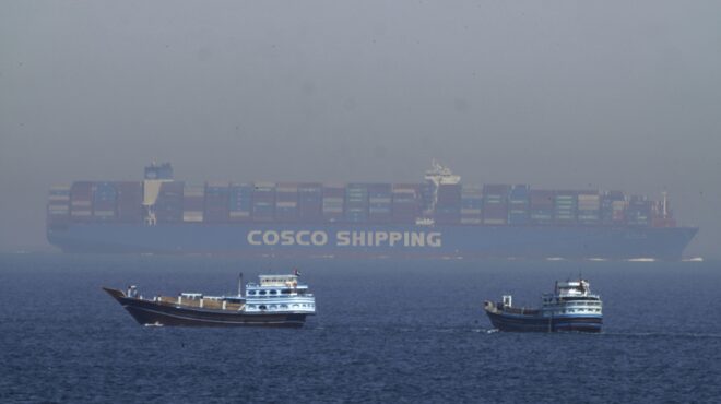 στενά-του-ορμούζ-ανησυχία-για-τις-πολλ-564103312