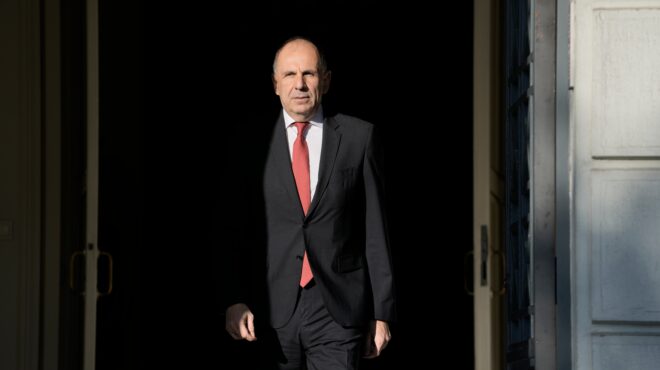 συνάντηση-γεραπετρίτη-με-βάντεφουλ-σ-564129520