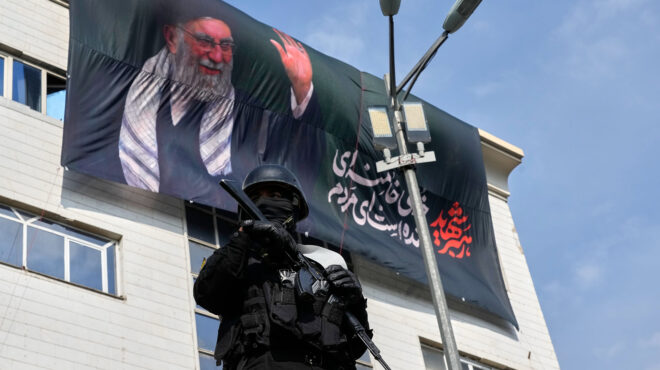 ιράν-οι-φρουροί-της-επανάστασης-ανακο-564129595