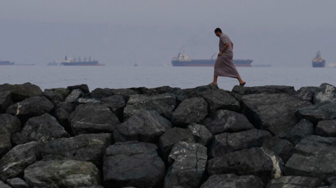 ο-πόλεμος-των-gps-στα-στενά-του-ορμούζ-564120253