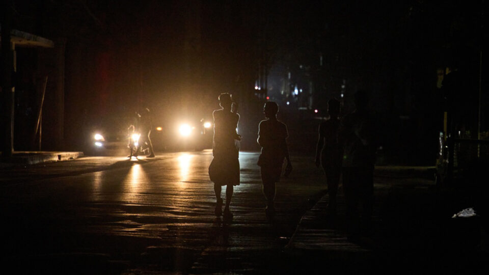 Κούβα: Η Αβάνα στο σκοτάδι μέσα από 10 φωτογραφίες-9