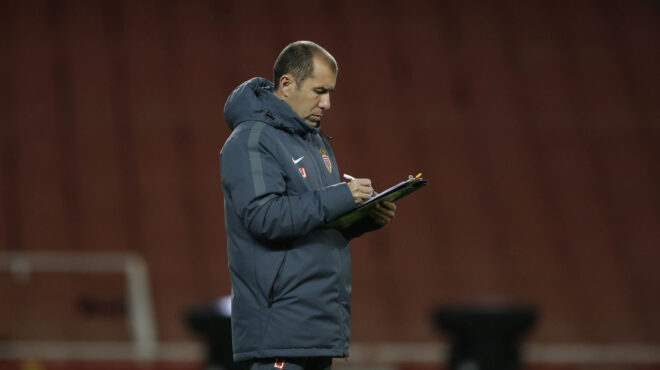 ενα-τρένο-γεμάτο-εκρηκτικά-για-τον-λεο-564109177