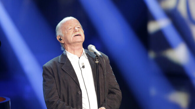 πέθανε-ο-ιταλός-τραγουδιστής-τζίνο-πά-564141853