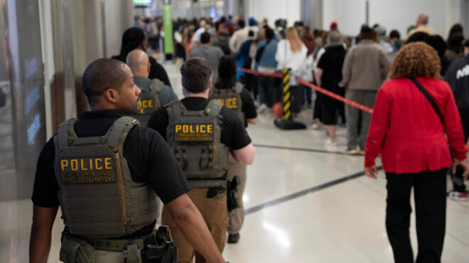 ηπα-πράκτορες-της-ice-αναπτύσσονται-σε-α-564140170