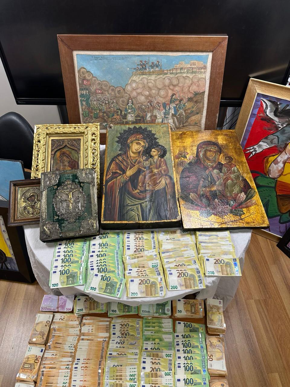 Σύλληψη Τσαγκαράκη: Μόνο 7 από τα 300 έργα είναι γνήσια – Συνελήφθη και υπάλληλός του-1